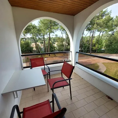 Charmant T2 Mezzanine A 200m De La Plage Et Proche Foret A - Fr-1-550-59 *